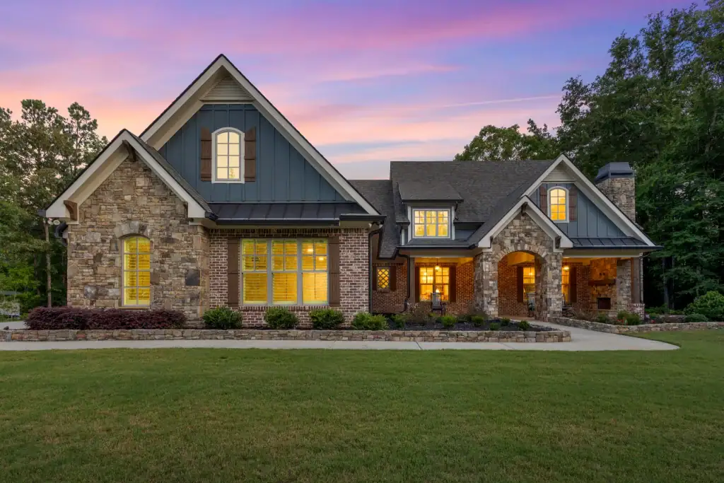 Twilight exterior real estate photo of 107 Heights Ave in Middle Georgia