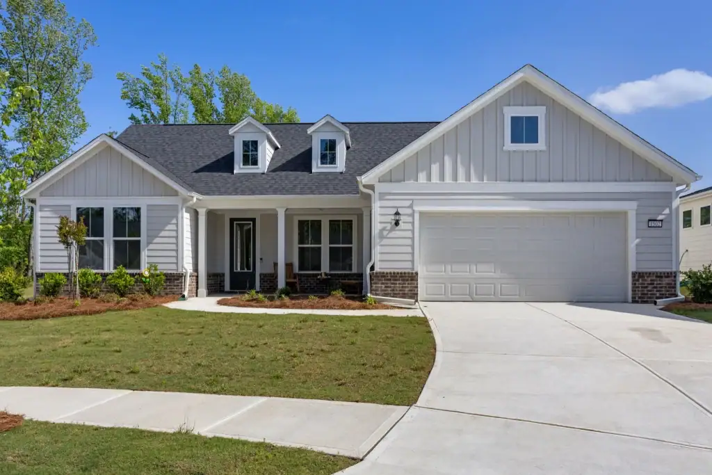 Front exterior listing photo of 1502 Hollyhock Ct Griffin GA 30223
