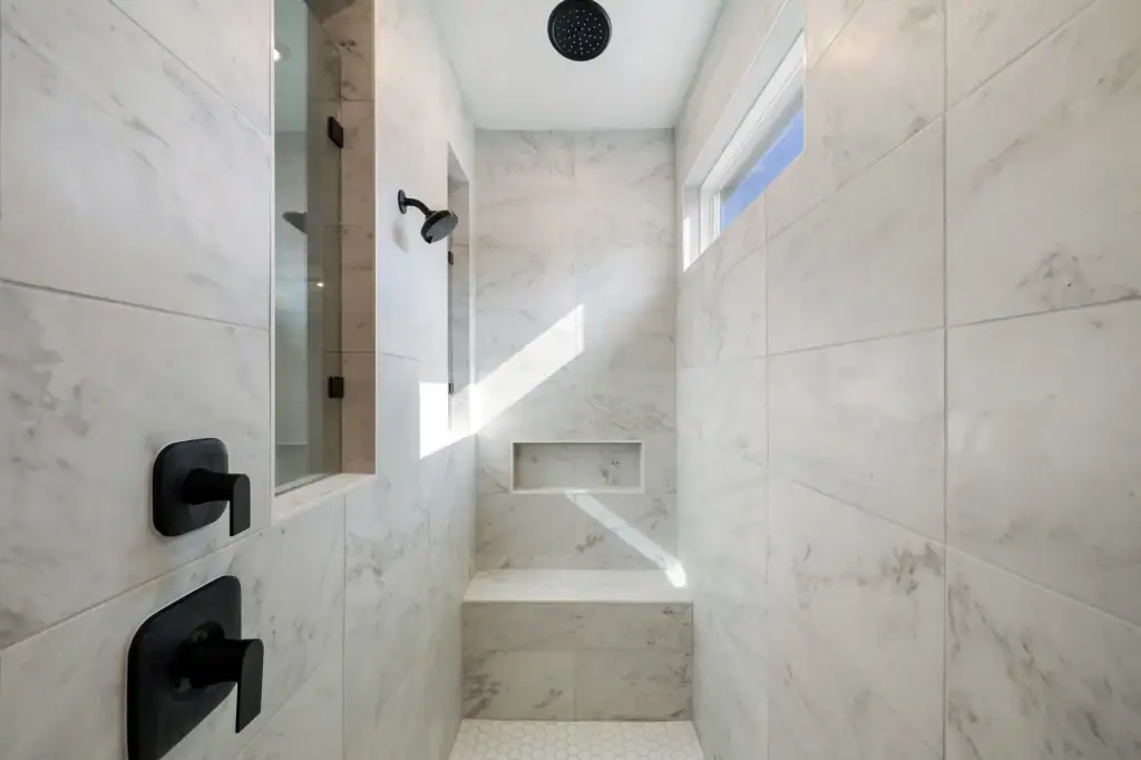 Bathroom listing photo at 1502 Hollyhock Ct Griffin GA 30223